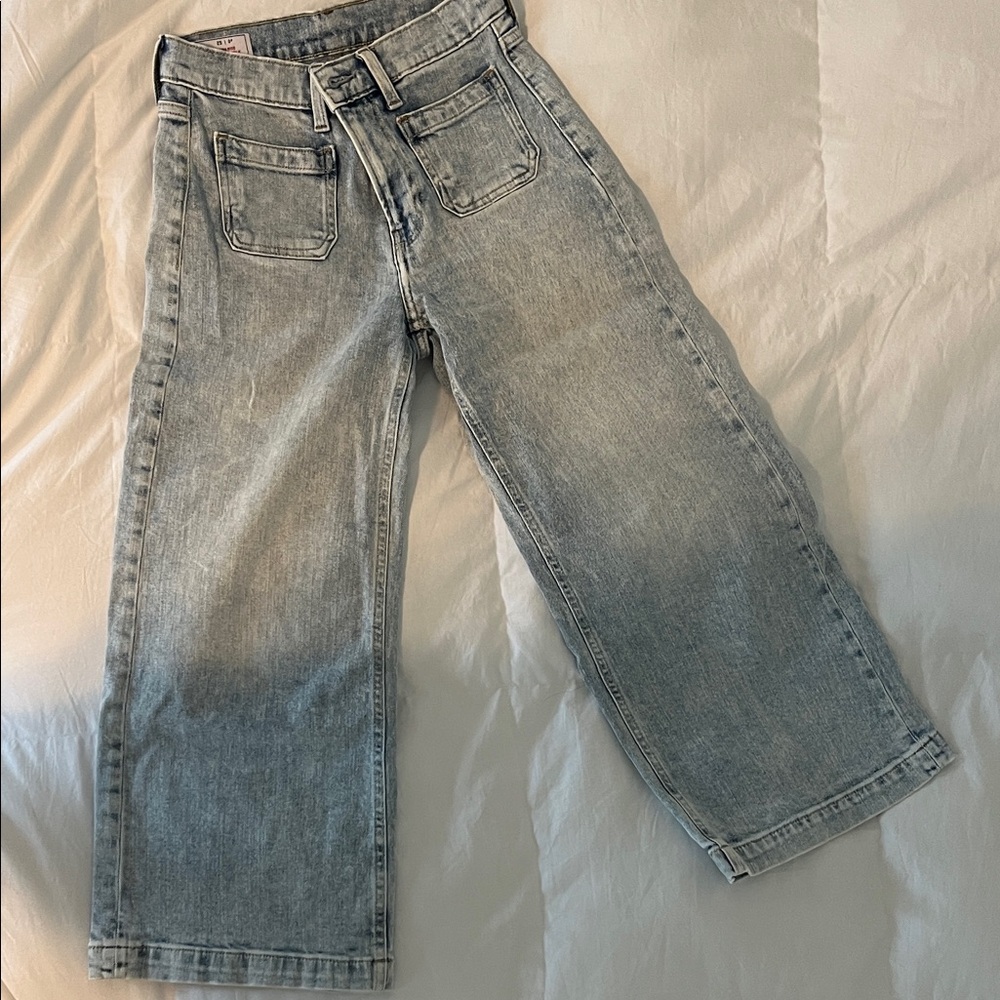 GAP Wide Leg cropped Jeans